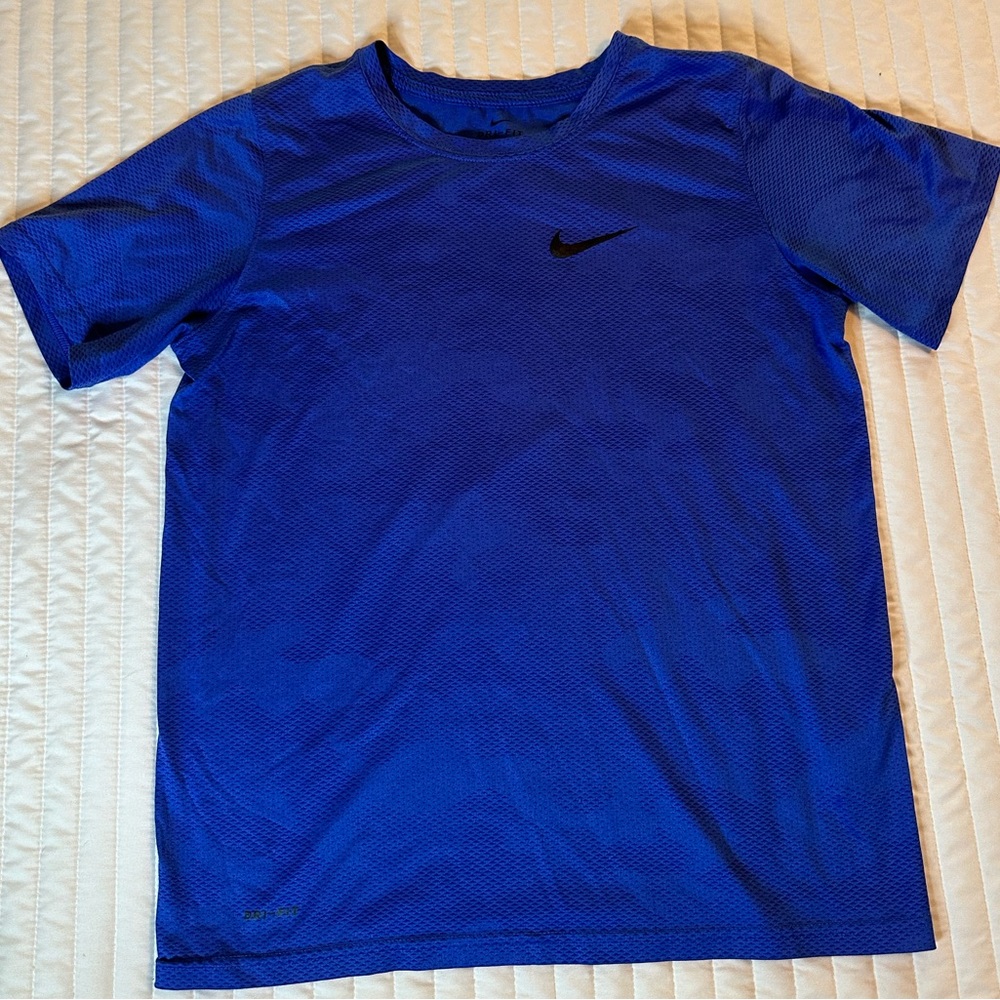 Boys XL Nike Blue Dri-Fit Shirt